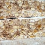 Miel naturel produit par Les Ruches de Capucine, apiculteurs locaux en France.