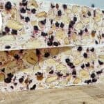 Nougat artisanal aux myrtilles sauvages riche en fruits